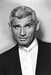 How tall is Jeff Chandler?